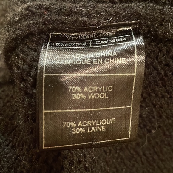 BB Dakota Wool Blend Southwest Aztec Red Black Cardigan Sweater Size Medium - Picture 9 of 9